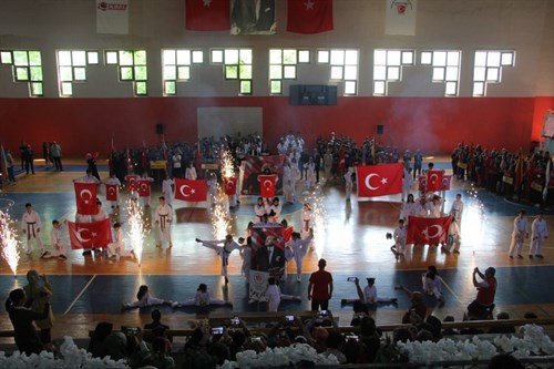  19 Mayıs Atatürk'ü Anma, Gençlik ve Spor Bayramının 103. Yılı Büyük Bir Coşku İle Kutlandı